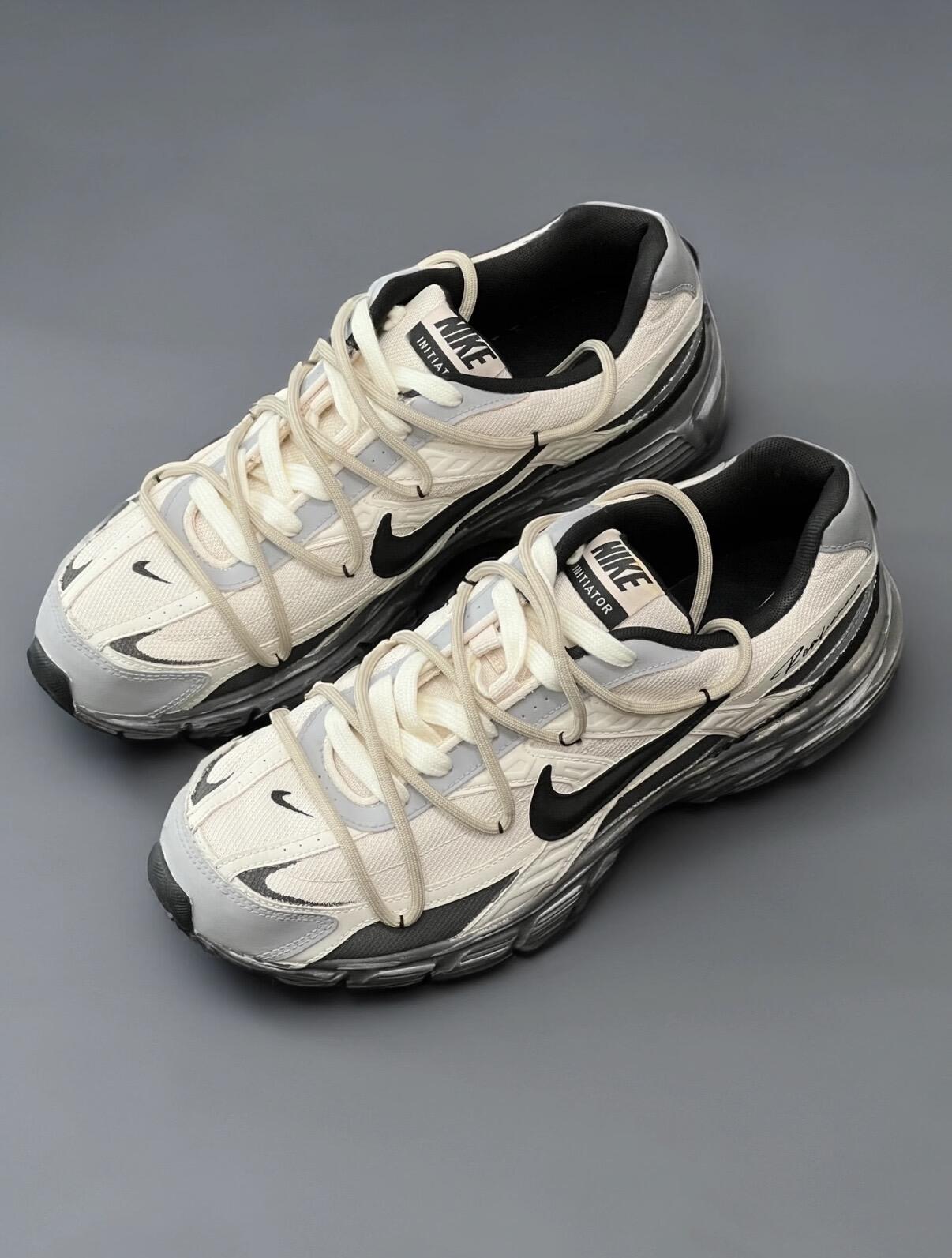 Nike Initiator